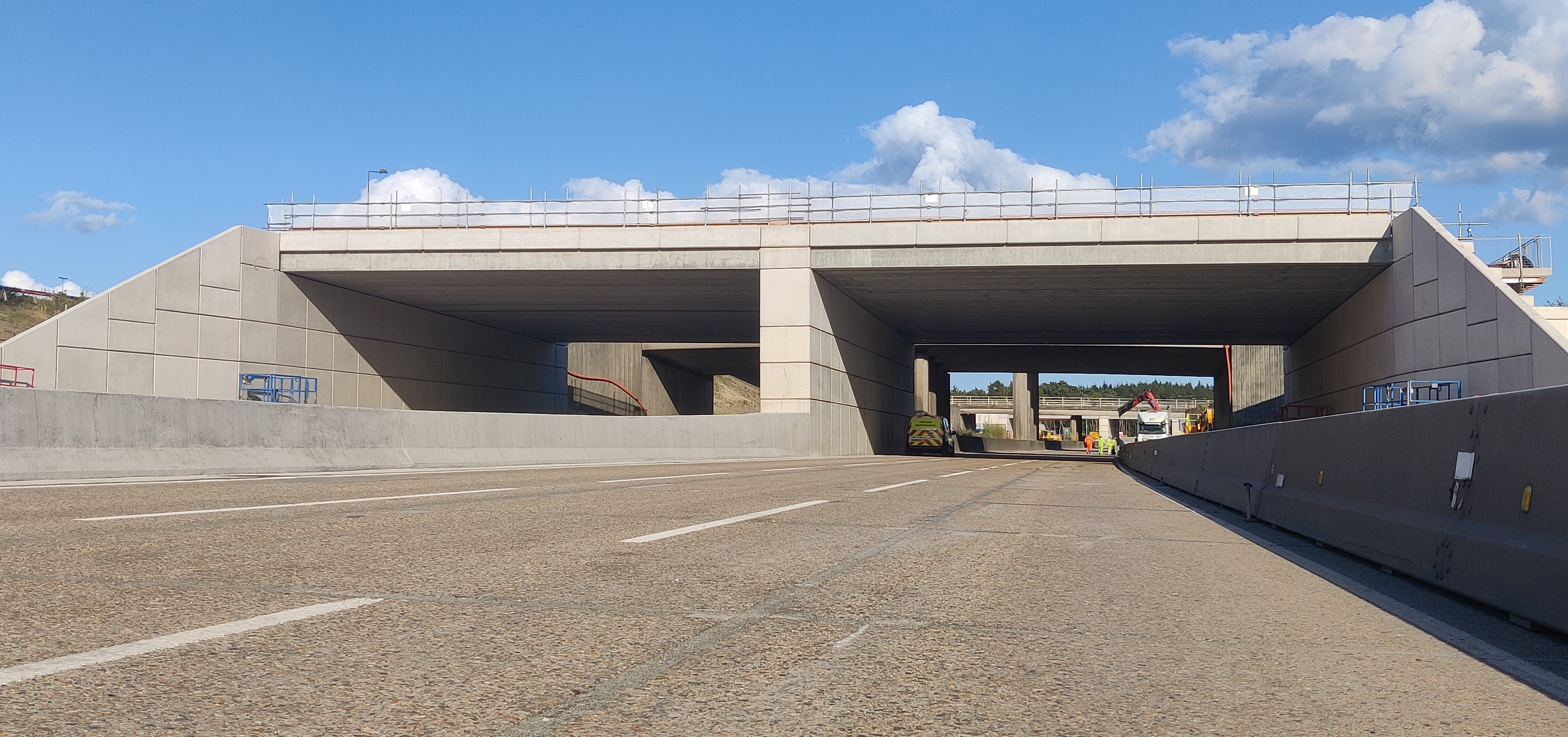 M25 junction 10 West bridge