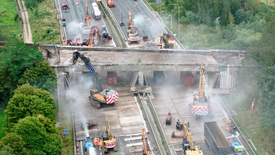 Traffic bulletin: Overnight M62 closures following successful bridge demolition