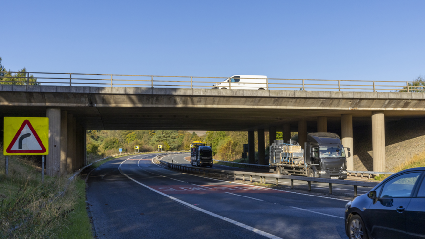 Galloper Well forms part of junction 38 exit (northbound) and entry slip roads (southbound).