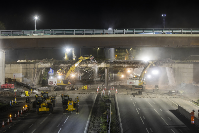 Demolishing the old Solihull bridge