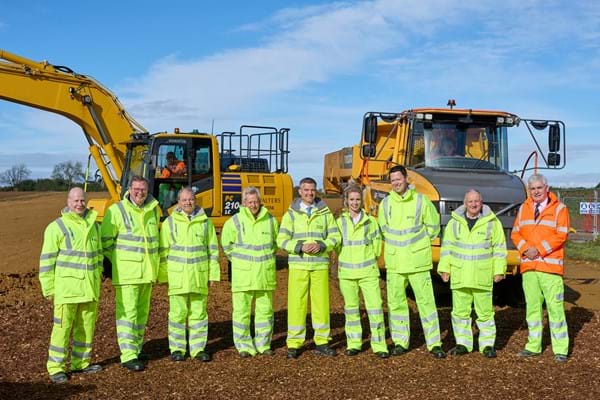 National Highways welcomes Secretary of State on site visit to celebrate next phase of major A417 scheme 