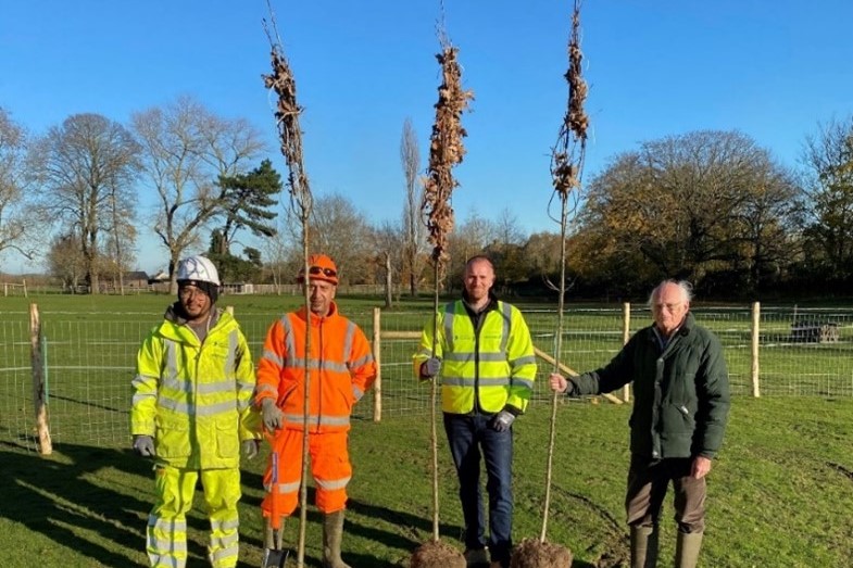 volunteers planting trees at Hartlip