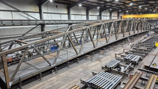 Drivers warned of M3 closure in Surrey as much-anticipated footbridge to be installed 