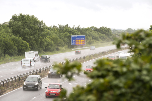 Heavy rain, aquaplaning and flooding: Advice for motorists this autumn and winter