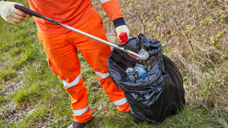 Shocking roadside littering habits revealed as we back Great British Spring Clean
