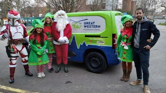 A417 team helps to spread a little festive cheer for Gloucestershire’s children’s hospitals